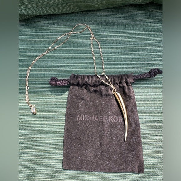 Michael Kors horn necklace - Picture 3 of 6